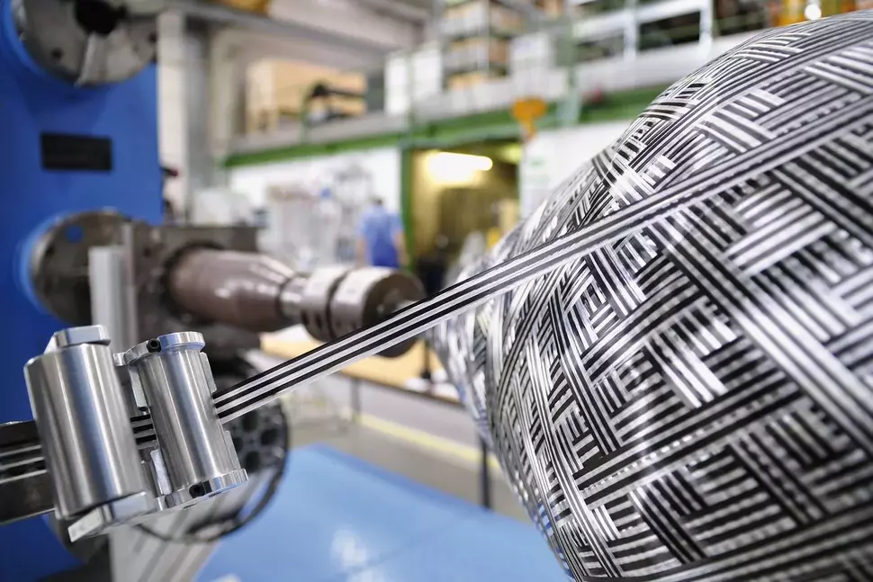 Manufactured using “winding technology” – complex 3D-shaped structural components for the mobility industry (aviation, rail, and shipping) by EAST-4D® Carbon Technology GmbH in Dresden