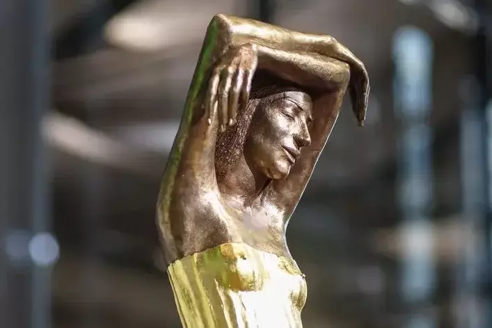 Preisskulptur "Die Träumende" von Małgorzata Chodakowska