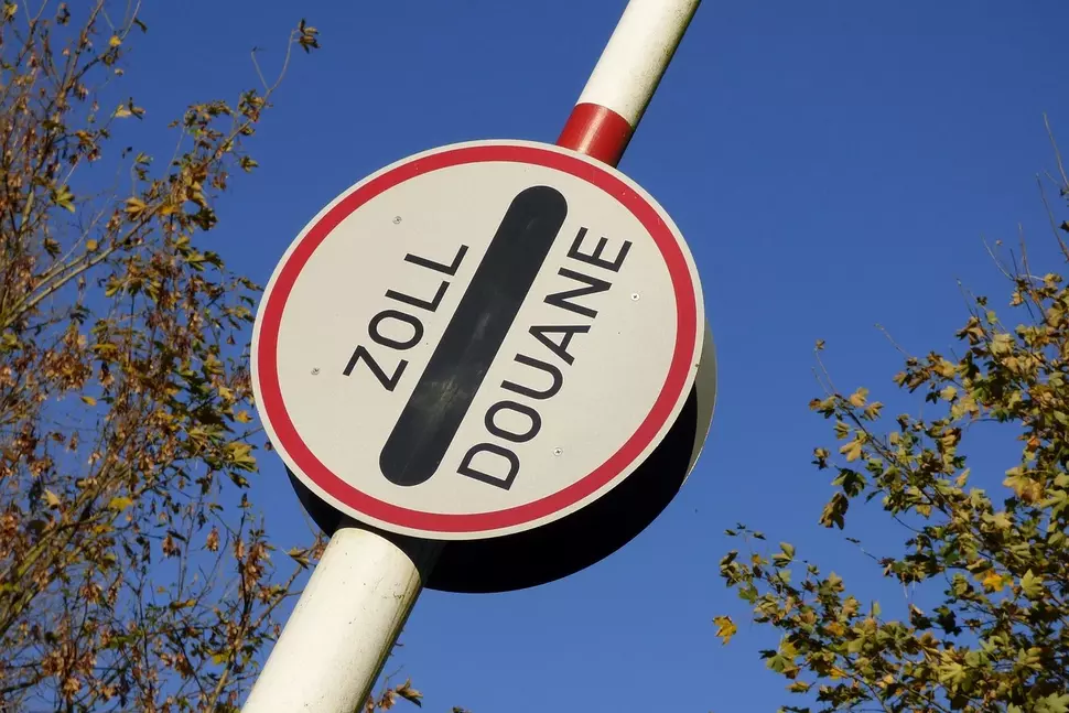 Platzhalterbild Zoll (Quelle: Yvonne Huijbens auf Pixabay)