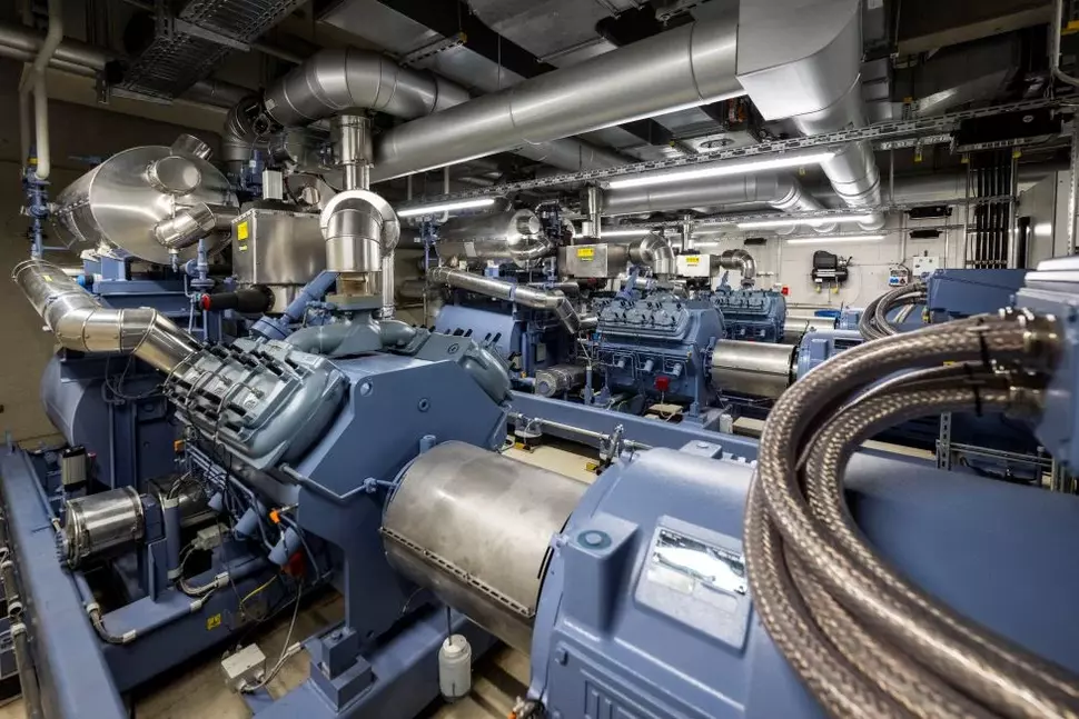 A heat pump system that converts the waste heat from TU Dresden's high-performance computers into district heating