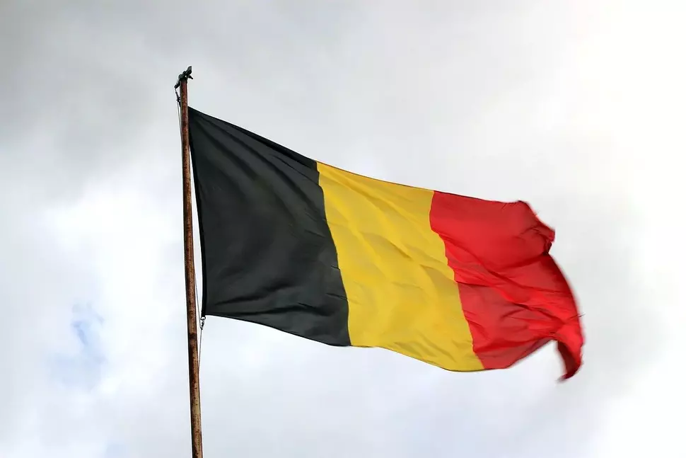 Flagge Belgien (Quelle: Ann Jessica Johnson auf Pixabay)