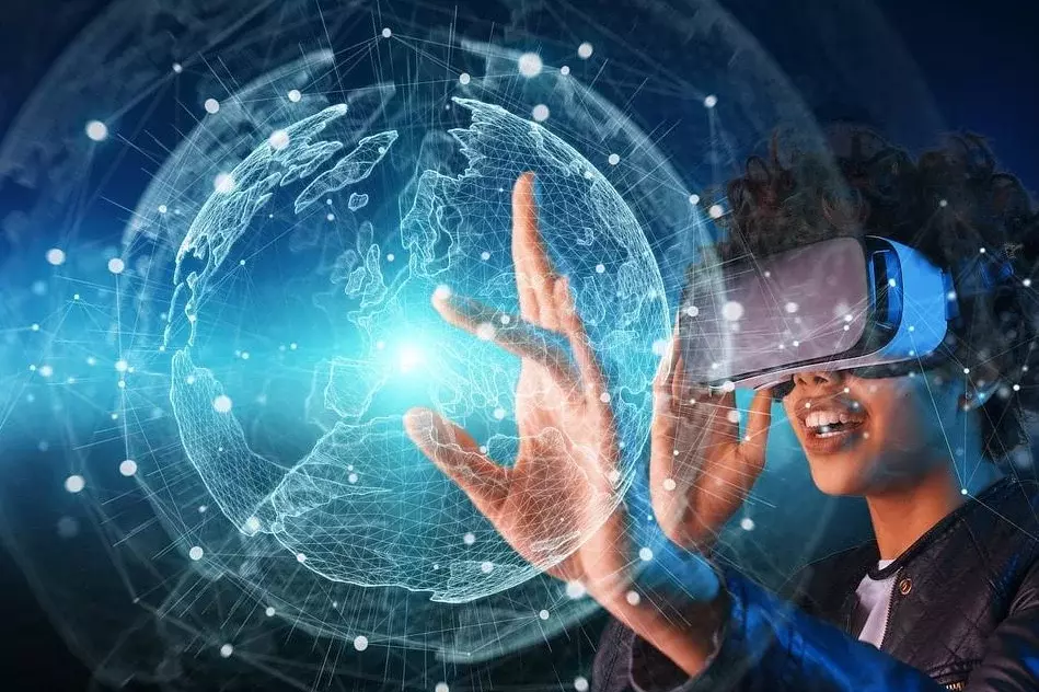 Virtual Reality (Source: pixabay)